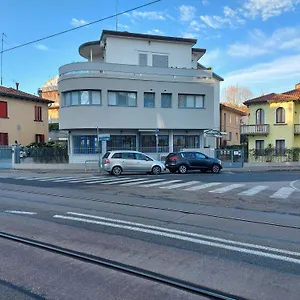 Marconi House Konukevi